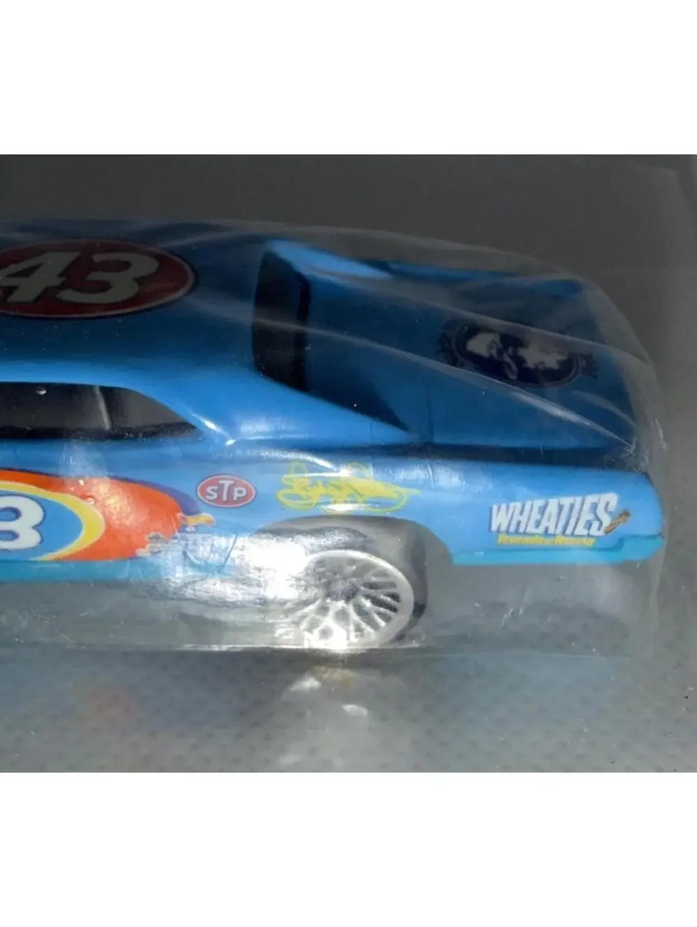 Hot Wheels #43 Richard Petty Wheaties Ceral Box Car From 2003
